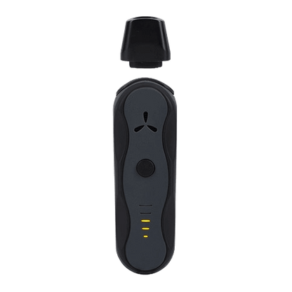 Alt Tag: AirVape XS Go - Schwarz kompakter Vaporizer für deine Abenteuer mit Trockenkräutern, perfekt für unterwegs.